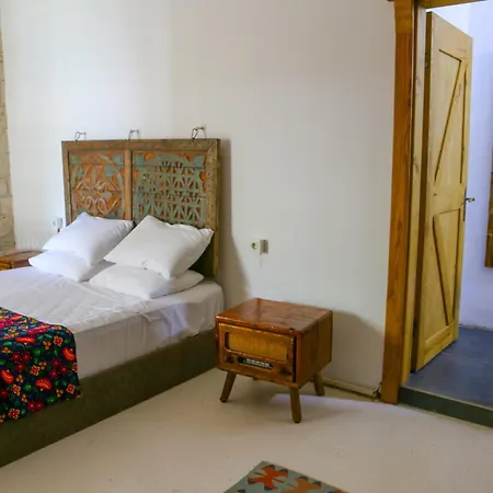 Rikas Boutique Otel *