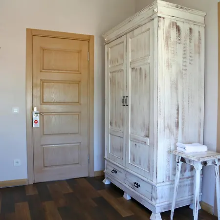 Rikas Boutique Otel *